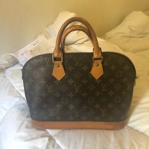 Louis Vuitton Authentic Alma PM